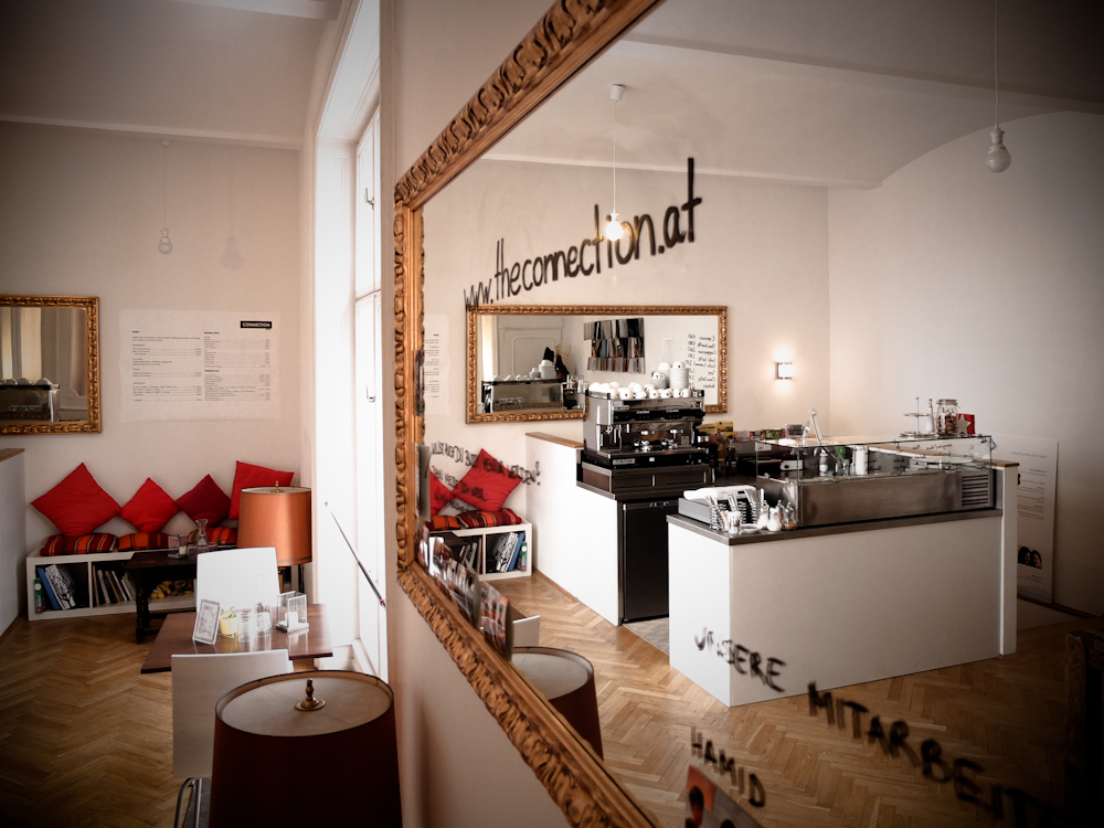 theConnetcion_01.jpg - 10028358.1